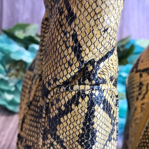 STEVE MADDEN Rarely Yellow Leather Snakeskin Western Booties 7M - Picture 10 of 11